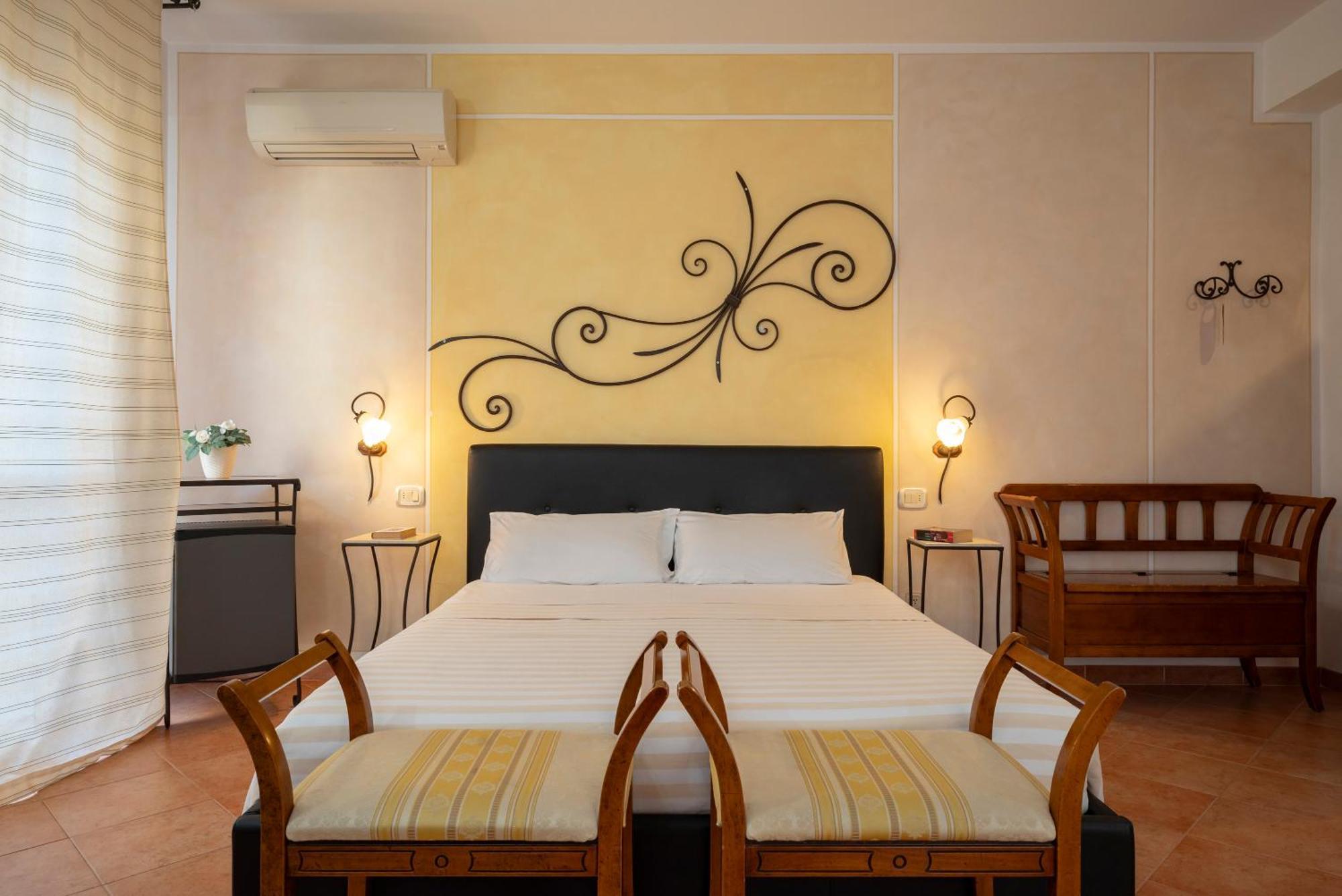 Lola Piccolo Hotel E Appartamenti 마리나디그로세토 외부 사진