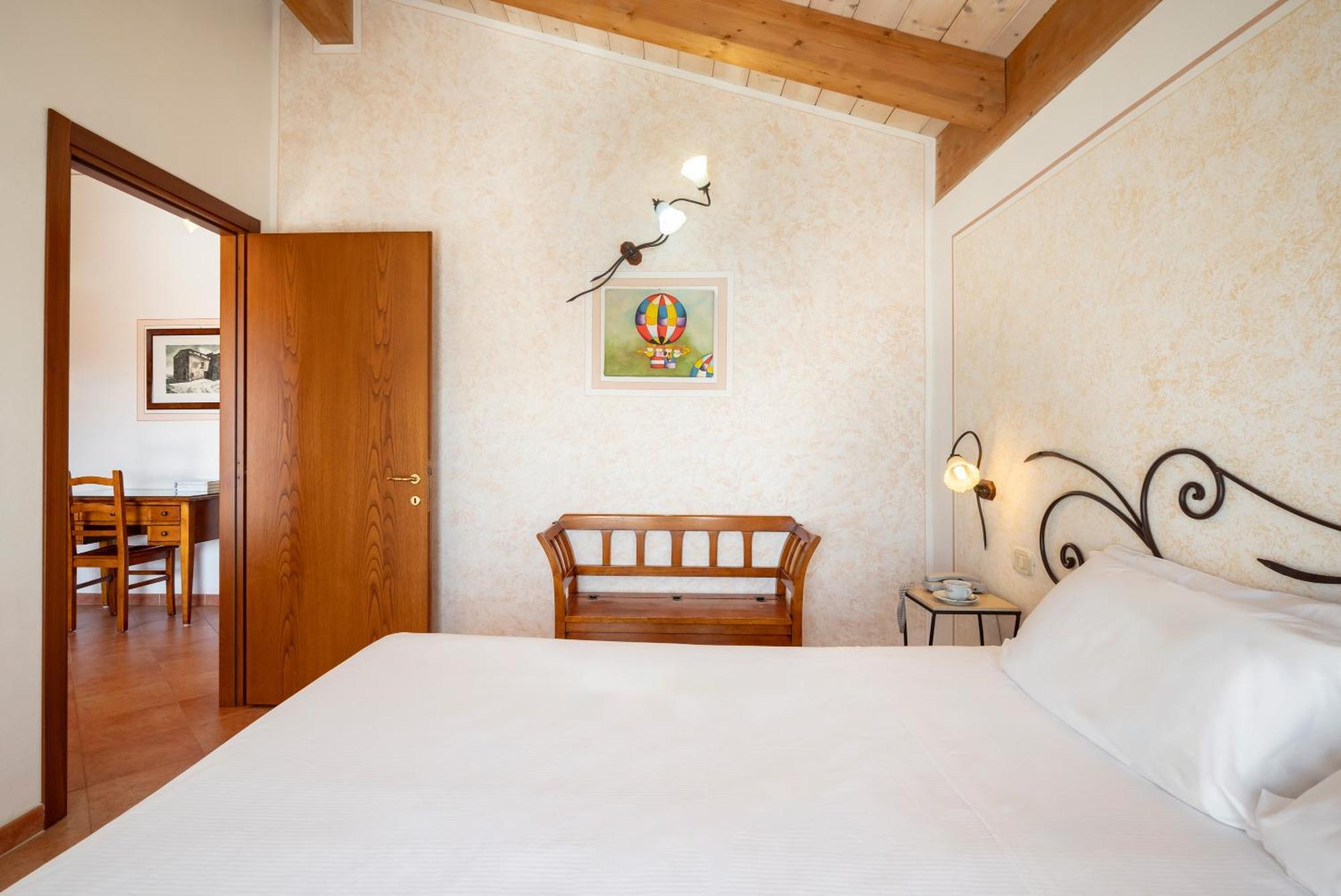Lola Piccolo Hotel E Appartamenti 마리나디그로세토 외부 사진
